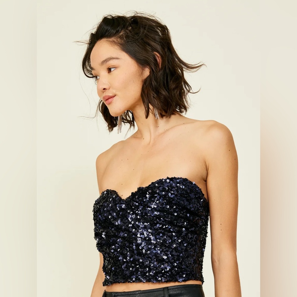 Line & Dot Dark Navy Blue Sequin Strapless Top Size Large NWT - Picture 2 of 6